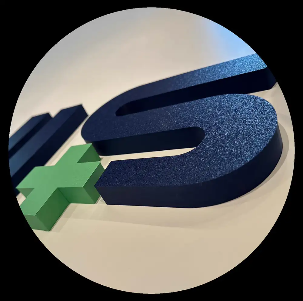 Granulat-Textur der 3D-Buchstaben